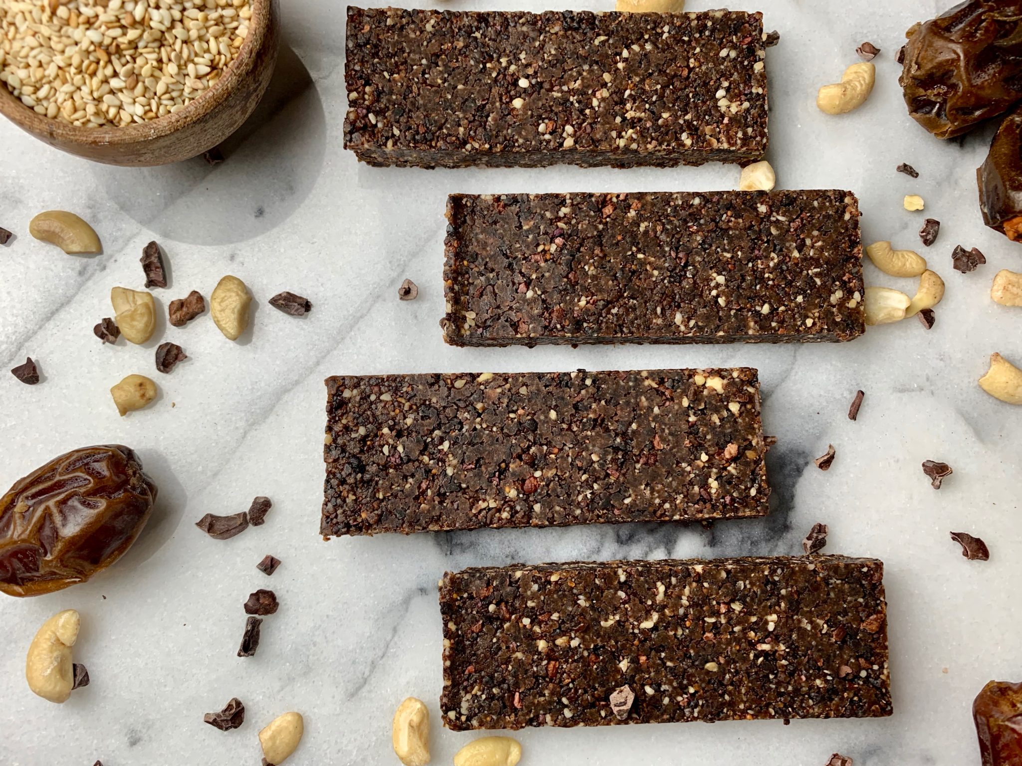 Cacao cashew date bars Energy bars recipe No bake energy bars Homemade energy bars recipes Homemade energy bars no bake Homemade energy bars for runners Gluten free Grain free raw Vegan vegetarian Plant based